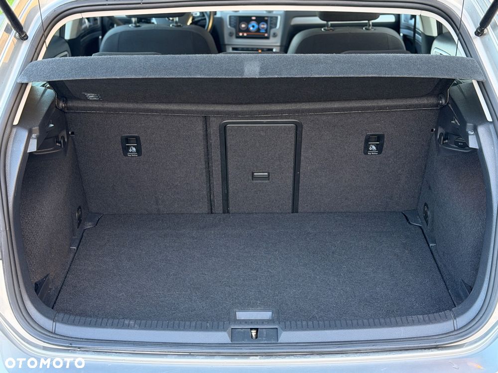 Volkswagen Golf 1.2 TSI BlueMotion Technology Comfortline - 19