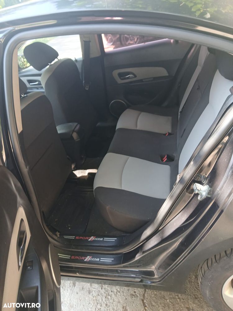 Chevrolet Cruze 1.8 Ecotec LT - 11
