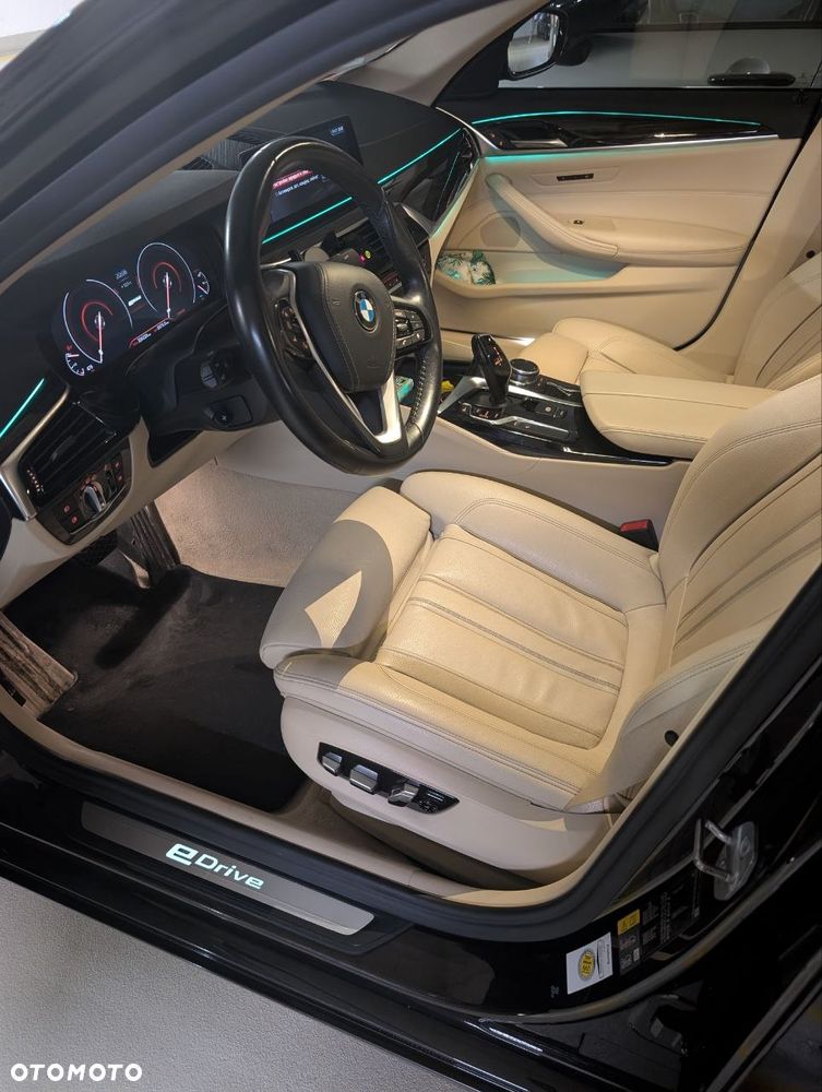 BMW Seria 5 530e iPerformance Luxury Line - 7