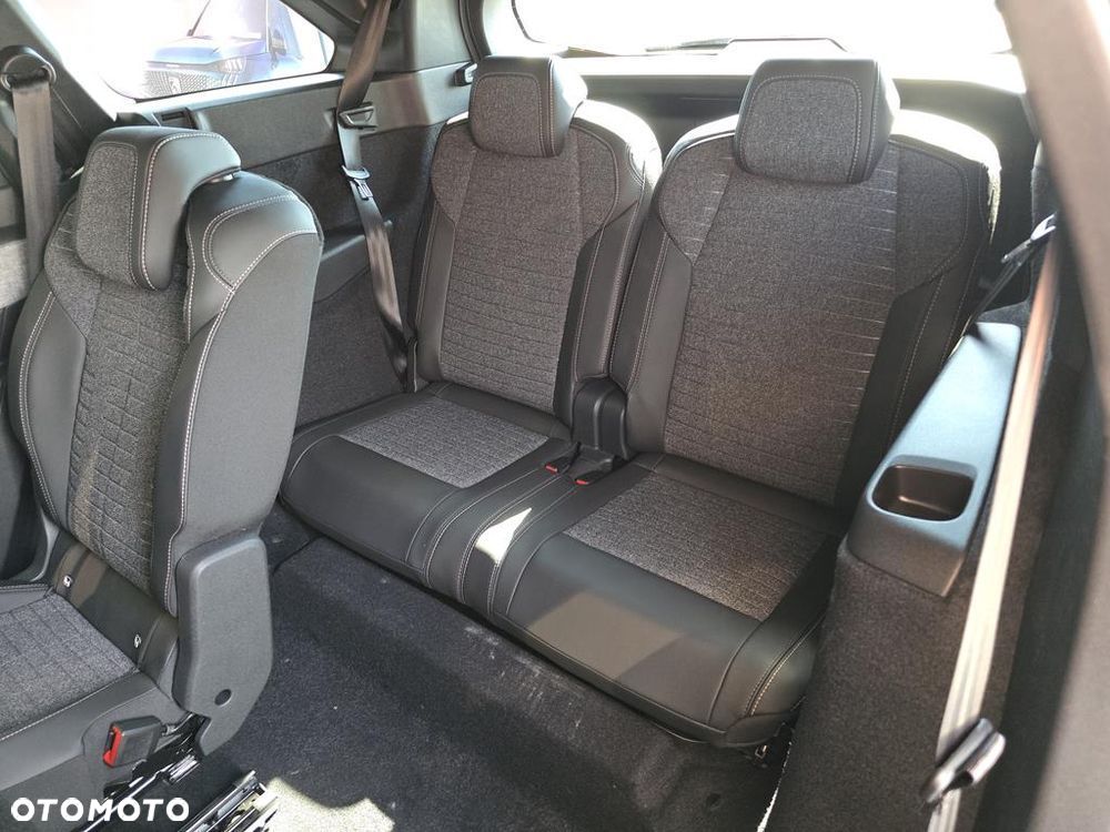 Peugeot 5008 1.2 PureTech mHEV Allure S&S e-DCS6 - 8