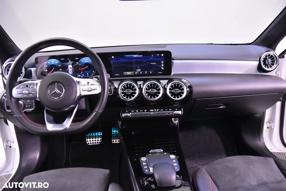 Mercedes-Benz A 200 4MATIC Aut. - 9