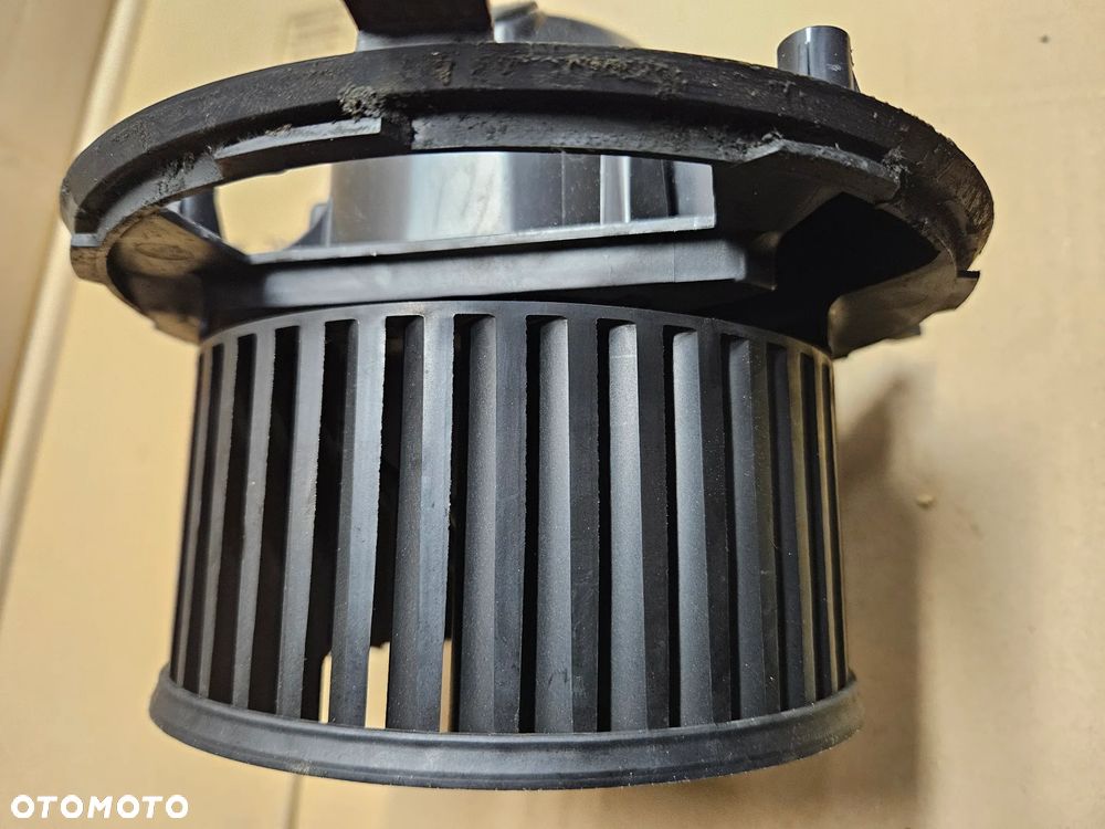VW Touran I Passat B6 Golf 5 Jetta wentylator dmuchawy nawiewu silniczek   3C0907521B - 1