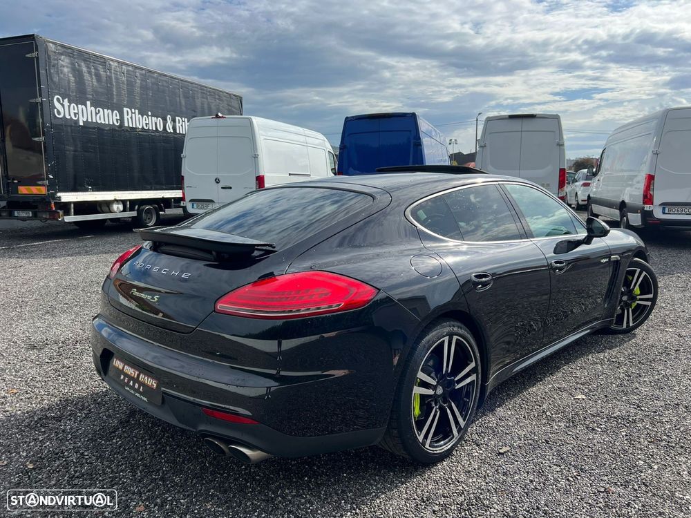 Porsche Panamera - 3
