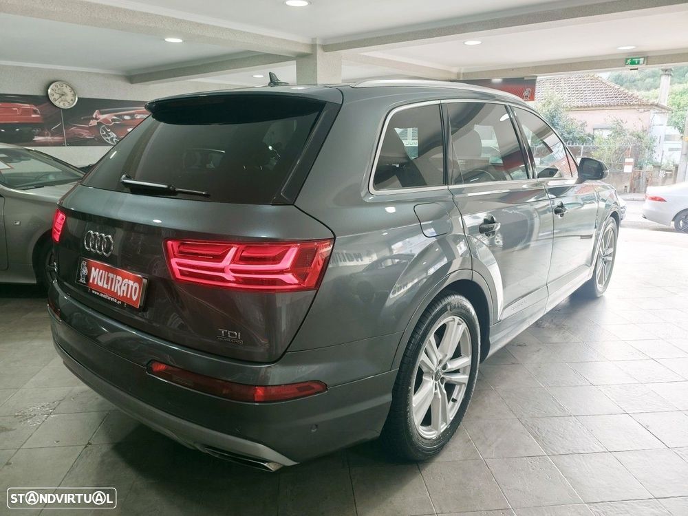 Audi Q7 3.0 TDI quattro S-line Tiptronic 7L - 7