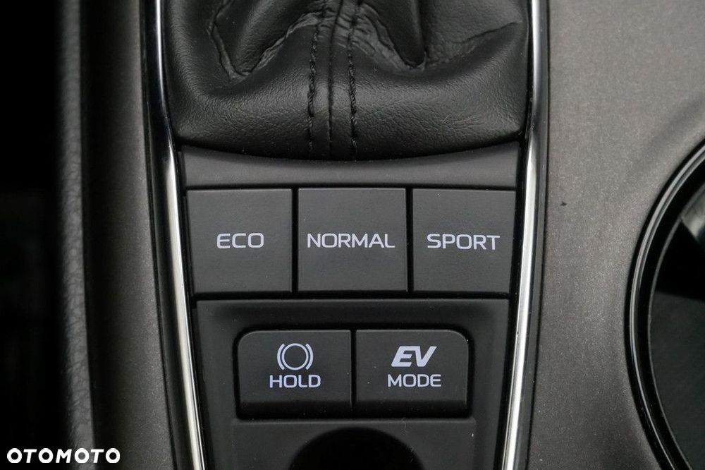 Toyota Camry 2.5 Hybrid Comfort CVT - 19