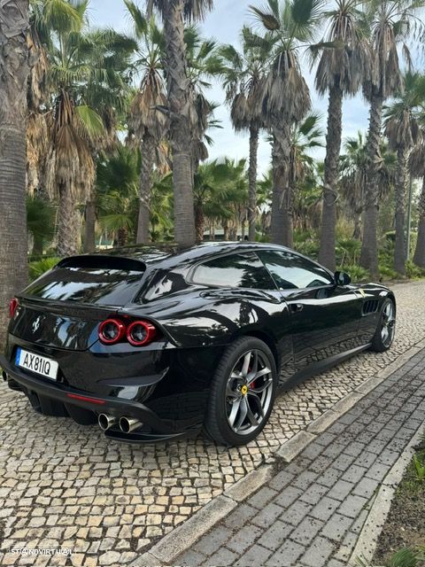 Ferrari GTC4 Lusso - 4