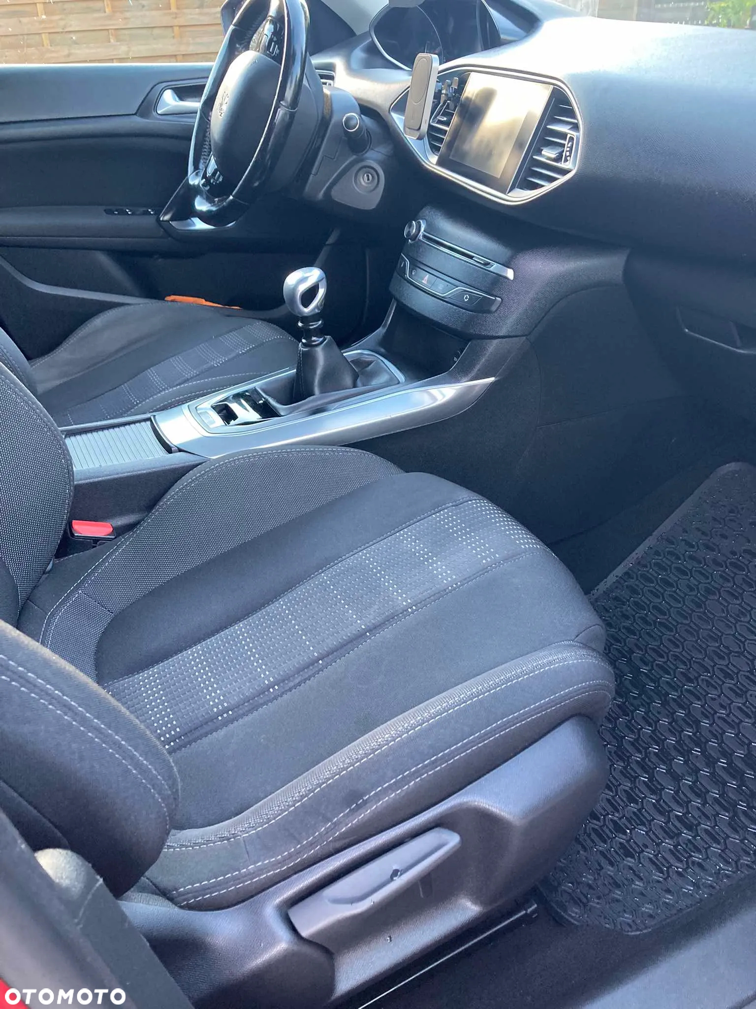 Peugeot 308 SW 2.0 BlueHDi Allure S&S - 9