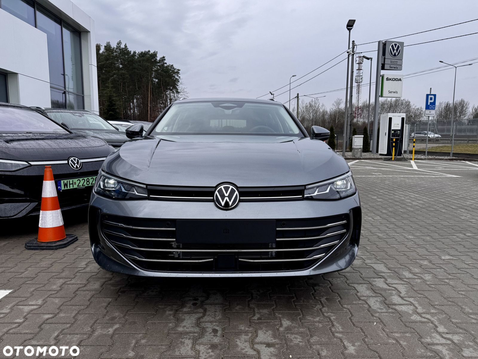 Volkswagen Passat - 2
