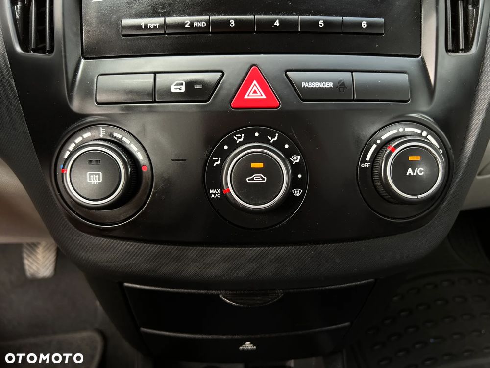 Kia Ceed - 22
