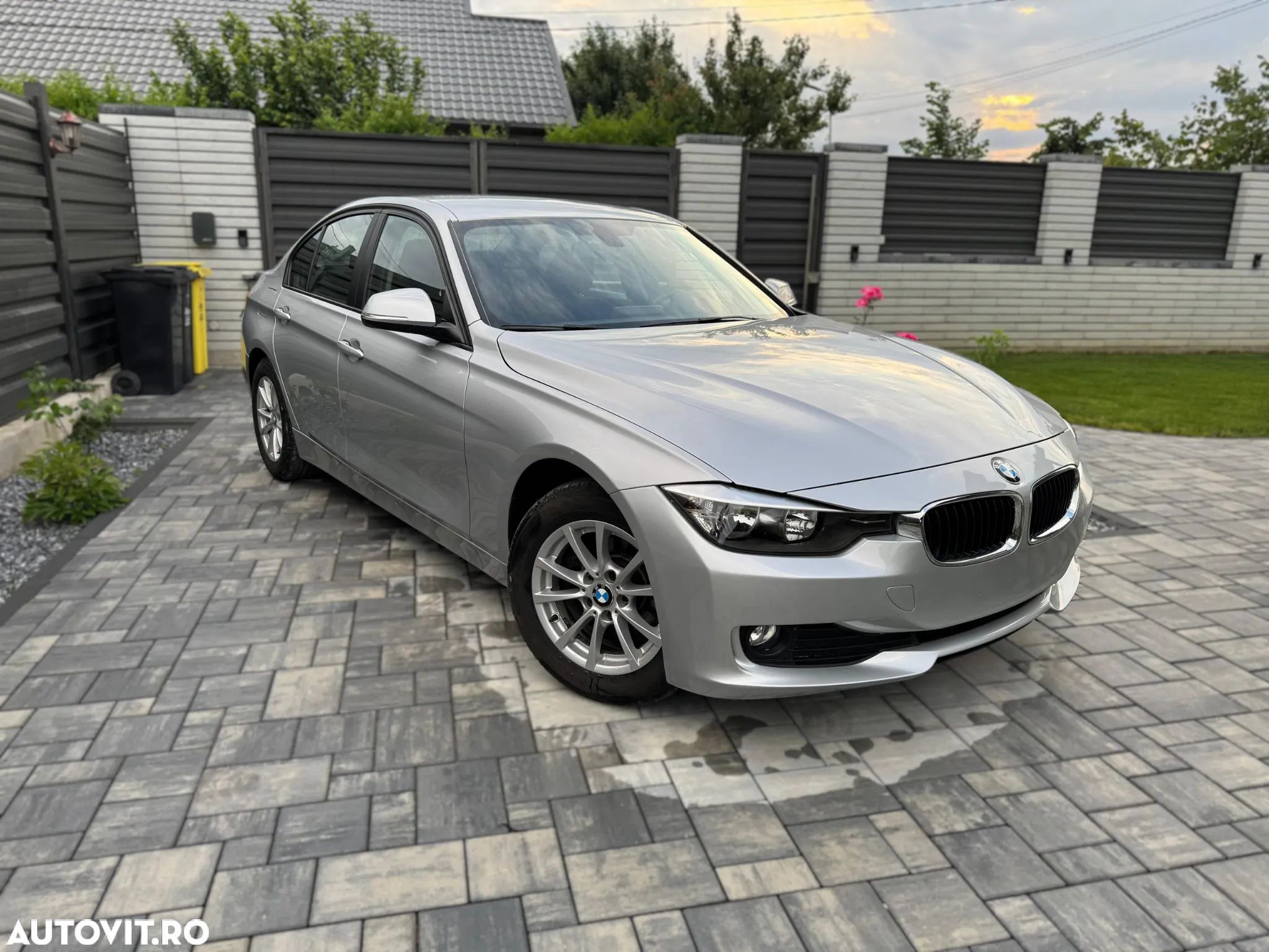 BMW Seria 3 316d - 1