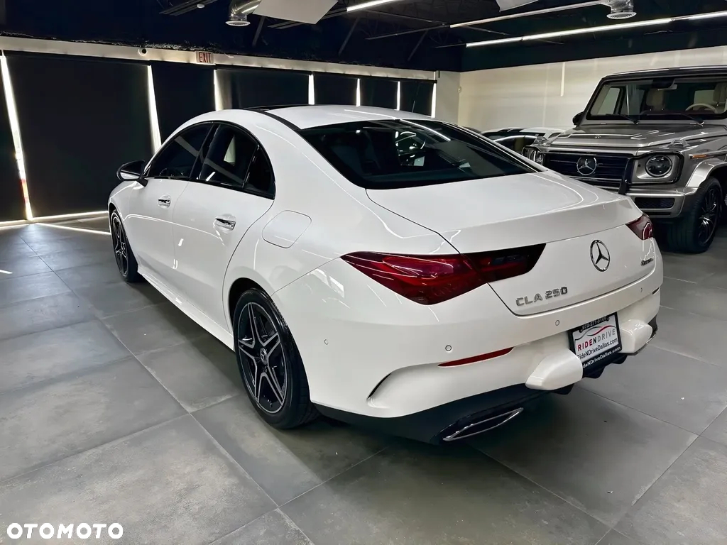 Mercedes-Benz CLA 250 4-Matic 7G-DCT - 5