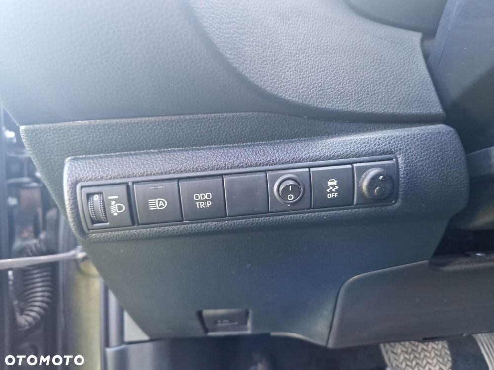 Toyota Corolla 1.8 Hybrid Comfort - 24