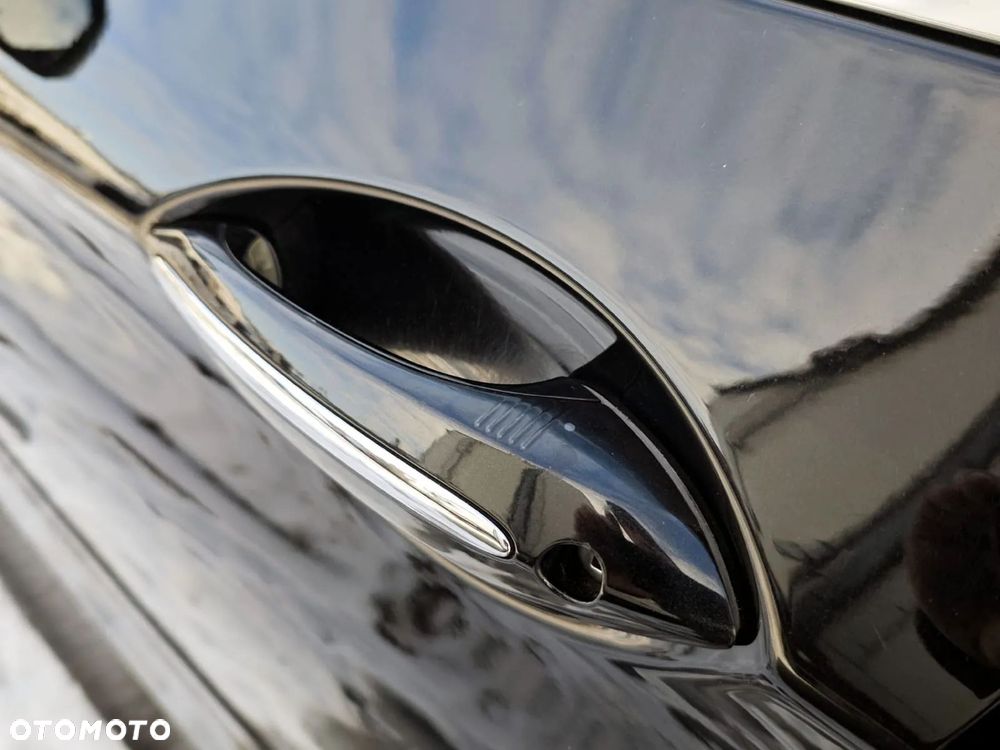 BMW Seria 5 525d Sport-Aut Luxury Line - 23