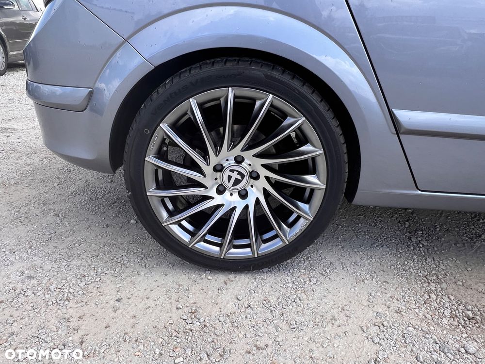 Opel Astra 2.0 Turbo Cosmo - 6