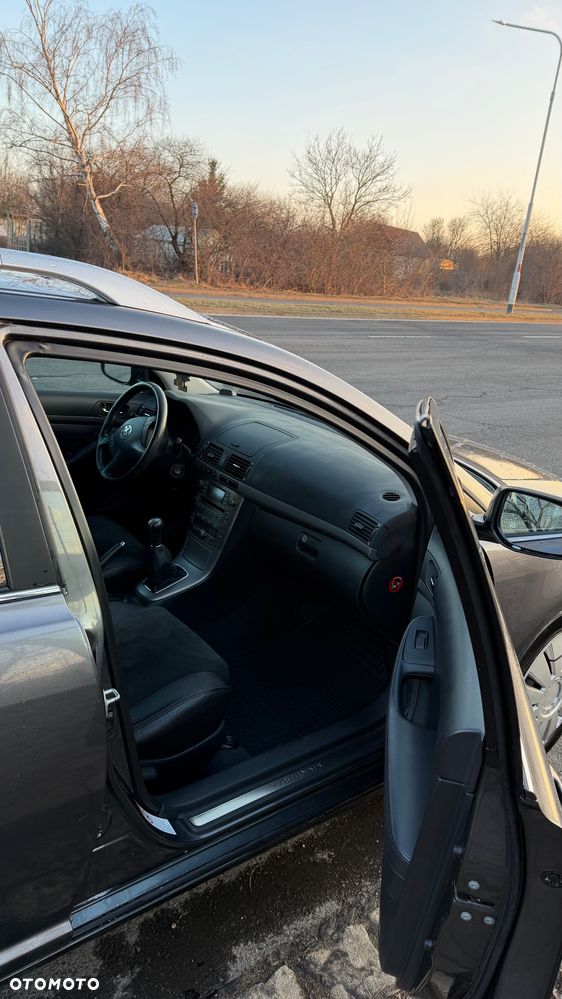 Toyota Avensis 2.0 VVT-i Sol - 6
