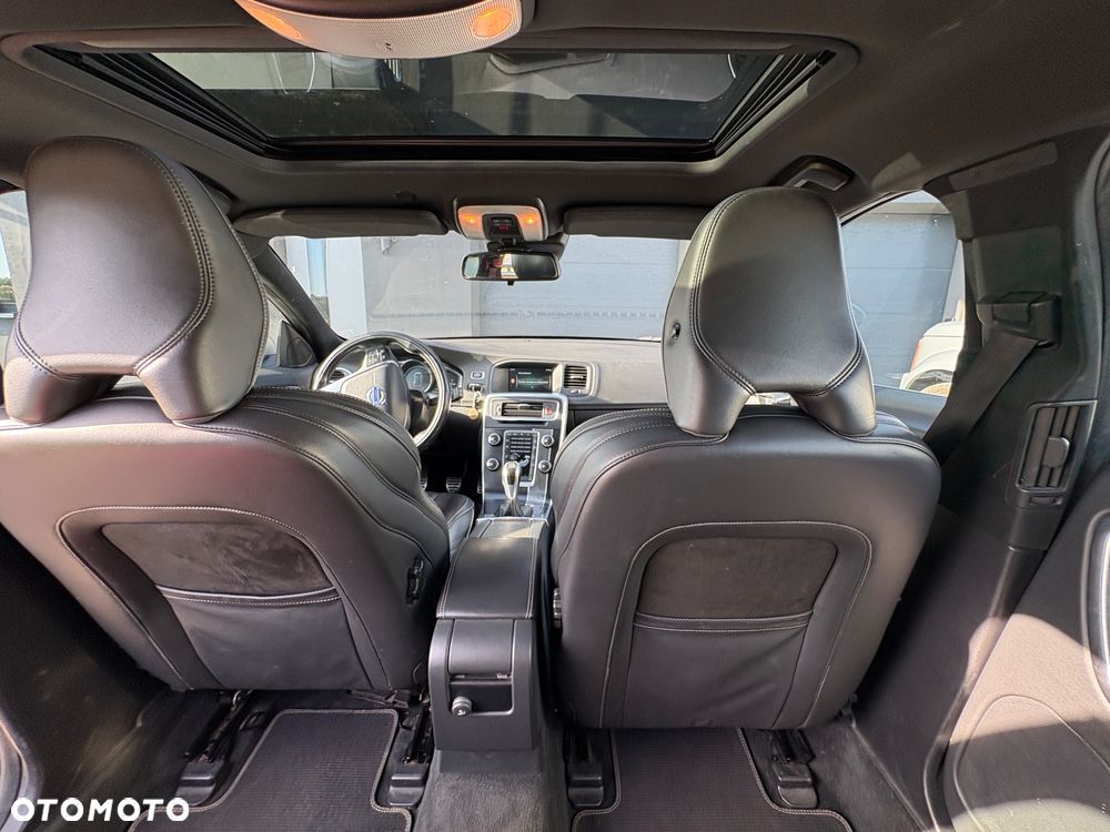 Volvo V60 D4 Drive-E R-Design Kinetic - 13