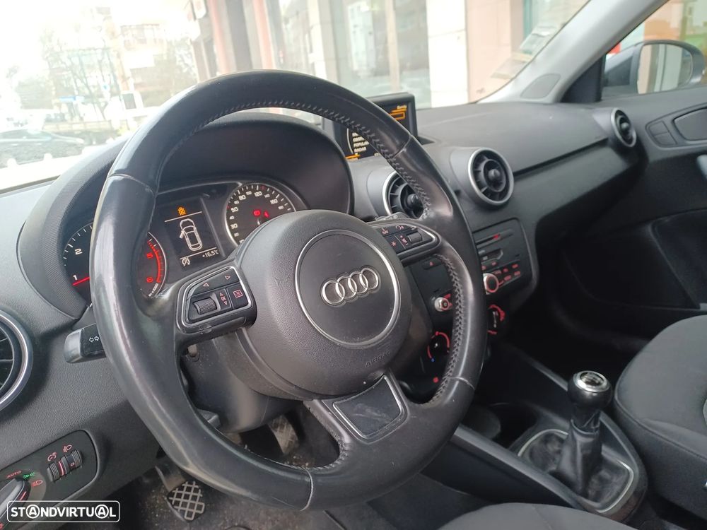 Audi A1 Sportback 1.6 TDI Attraction - 9
