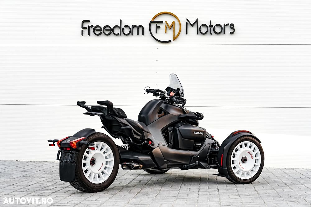 Can-Am Ryker 900 - 3