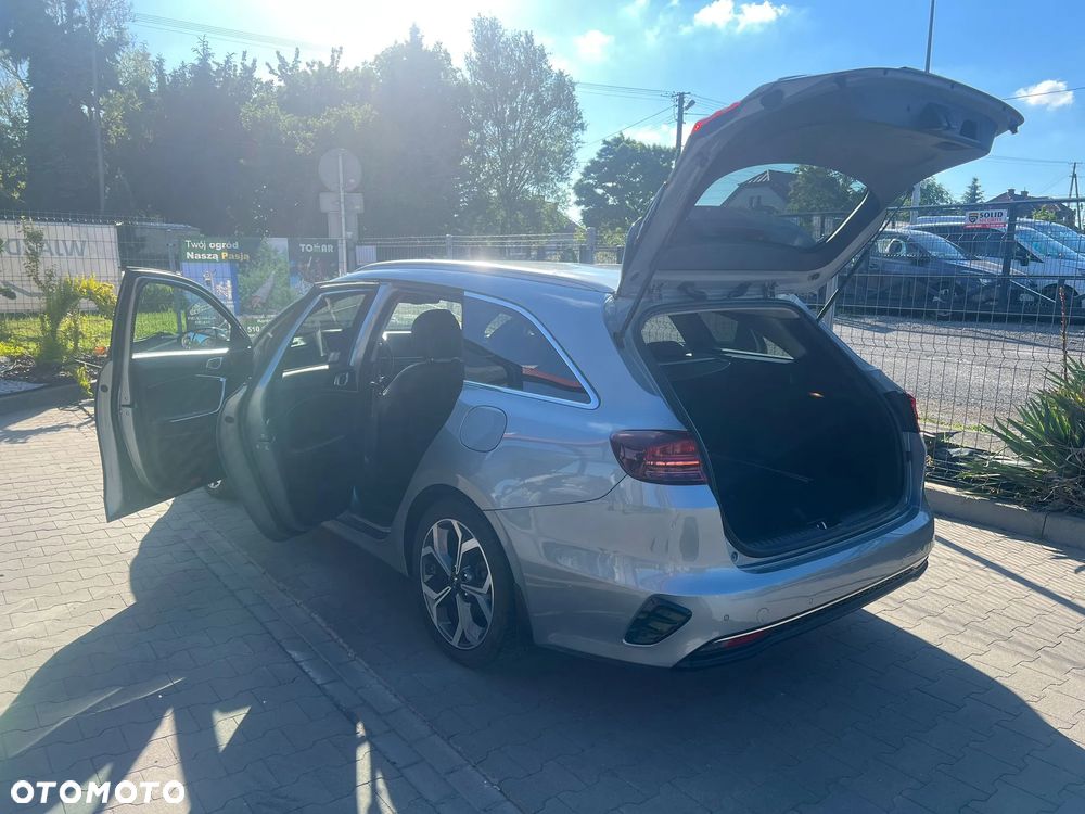 Kia Ceed 1.6 CRDi mHEV L Business Line - 4