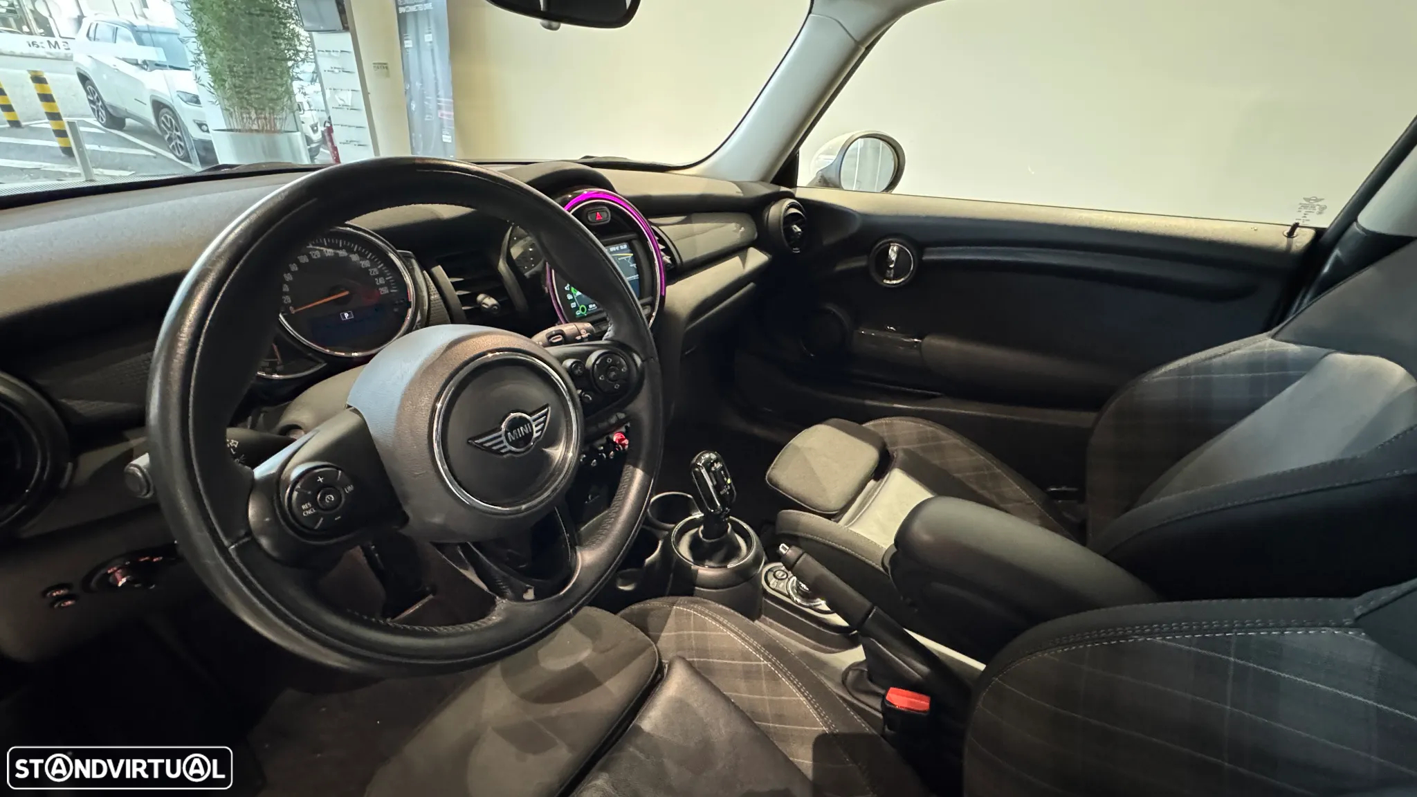 MINI 3 Portas Cooper D Auto - 9