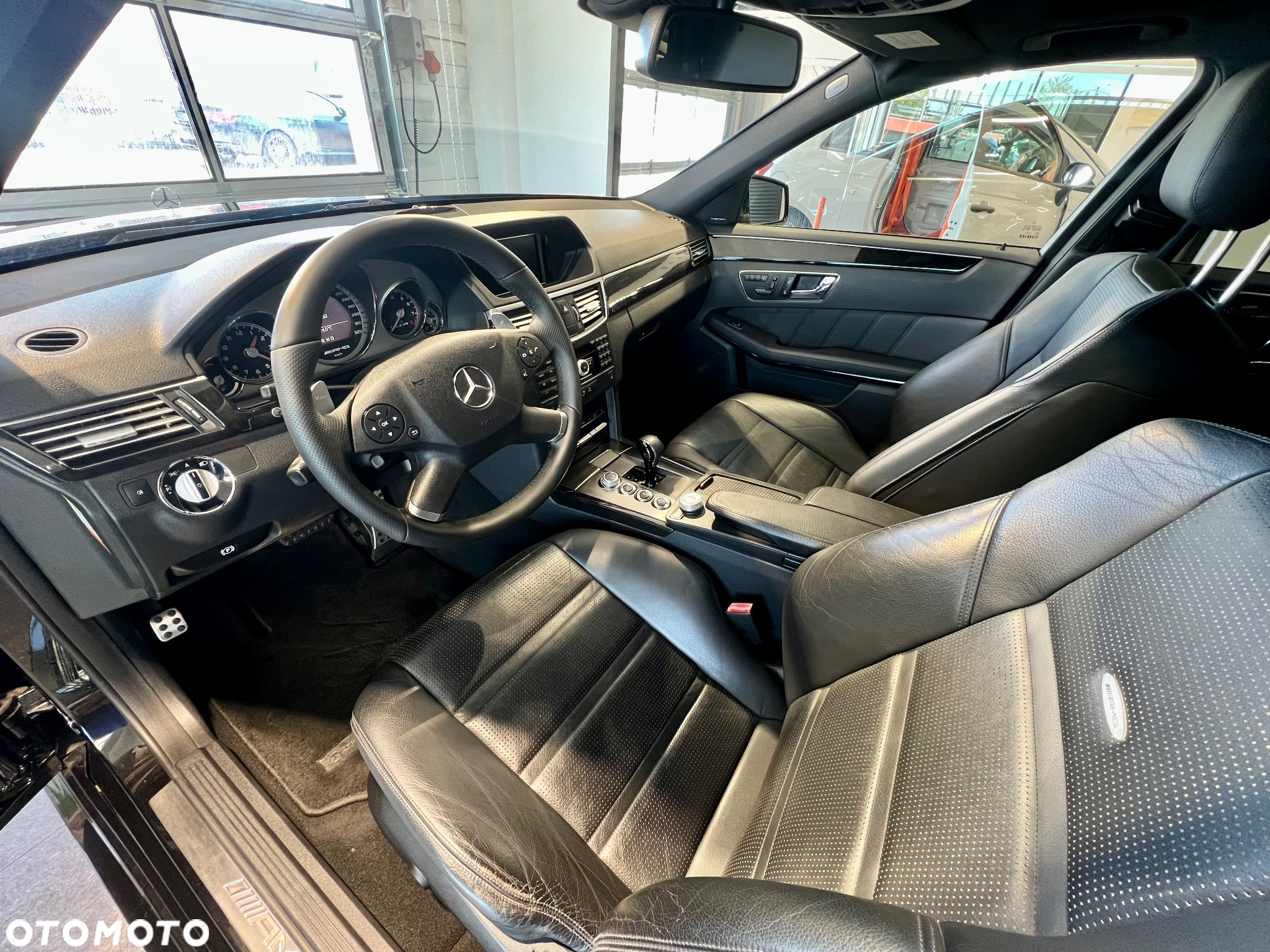 Mercedes-Benz Klasa E 63 AMG - 5