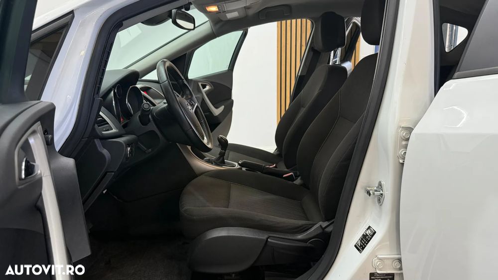 Opel Astra - 16