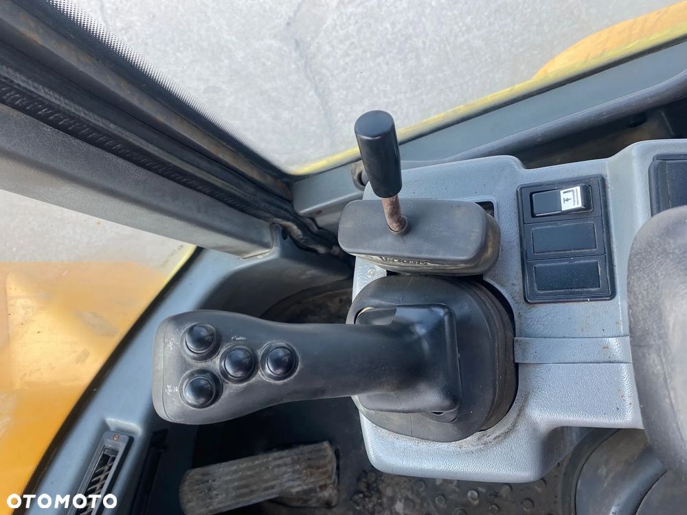 Volvo L30B Szczęka / Widły / Szybkozłącze - 14