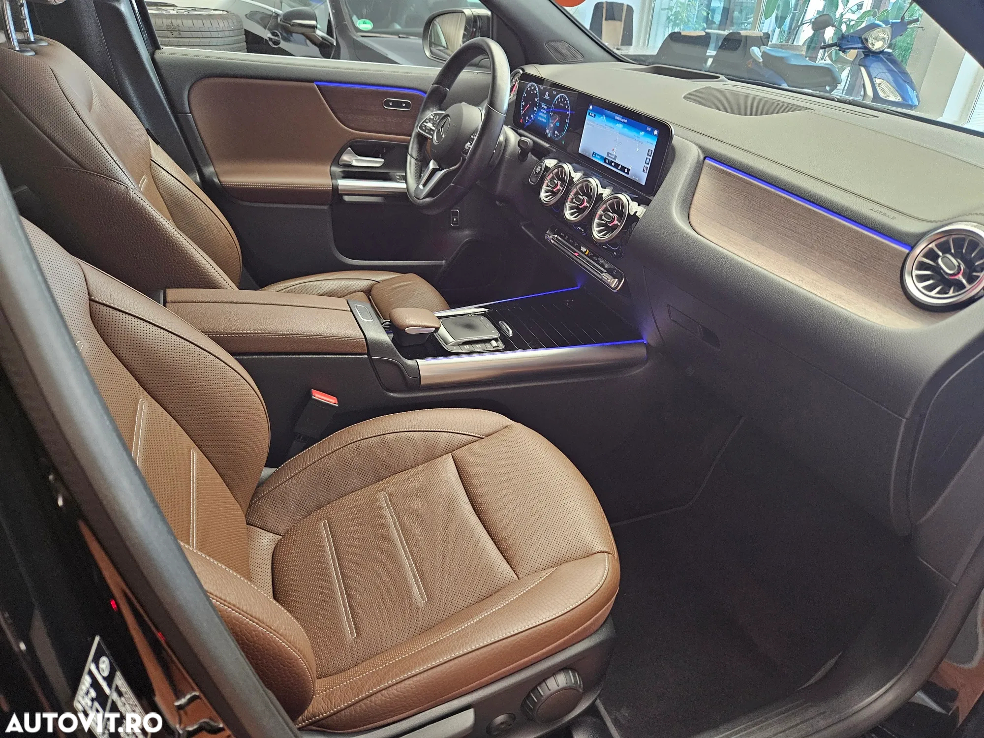 Mercedes-Benz GLA 250 e 8G-DCT Special Edition - 16