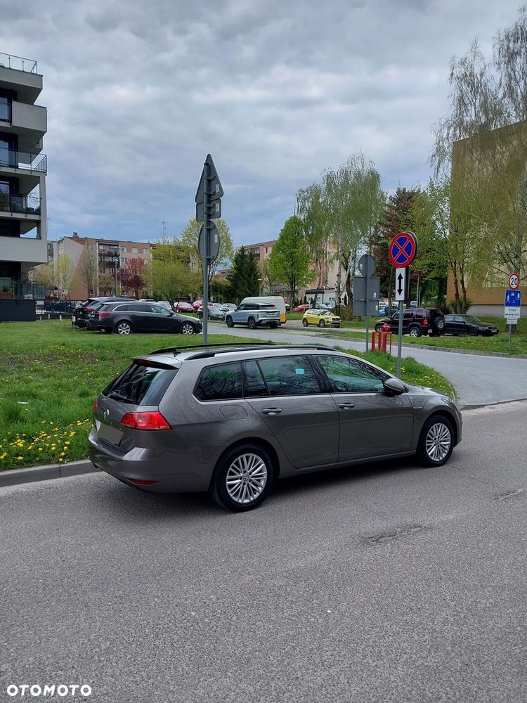 Volkswagen Golf 2.0 TDI (BlueMotion Technology) DSG Comfortline - 10