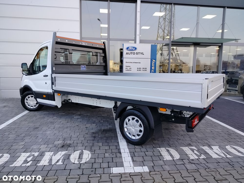 Ford Transit Pojedyncza kabina - 2