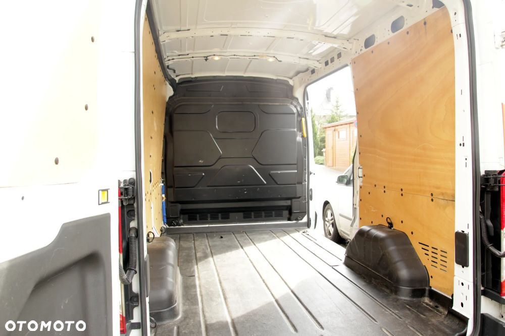 Ford Transit - 13