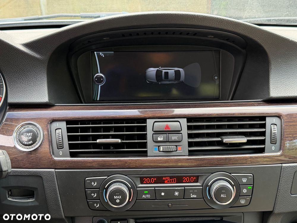 BMW Seria 3 320d - 27