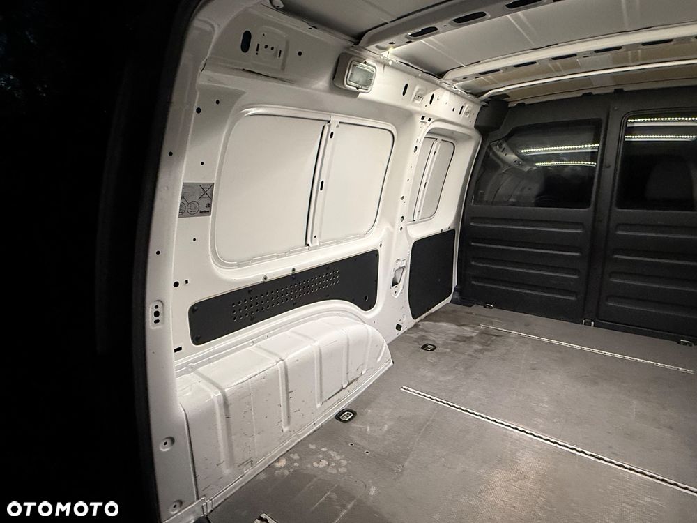 Volkswagen Caddy 2.0 (5-Si.) Maxi - 23