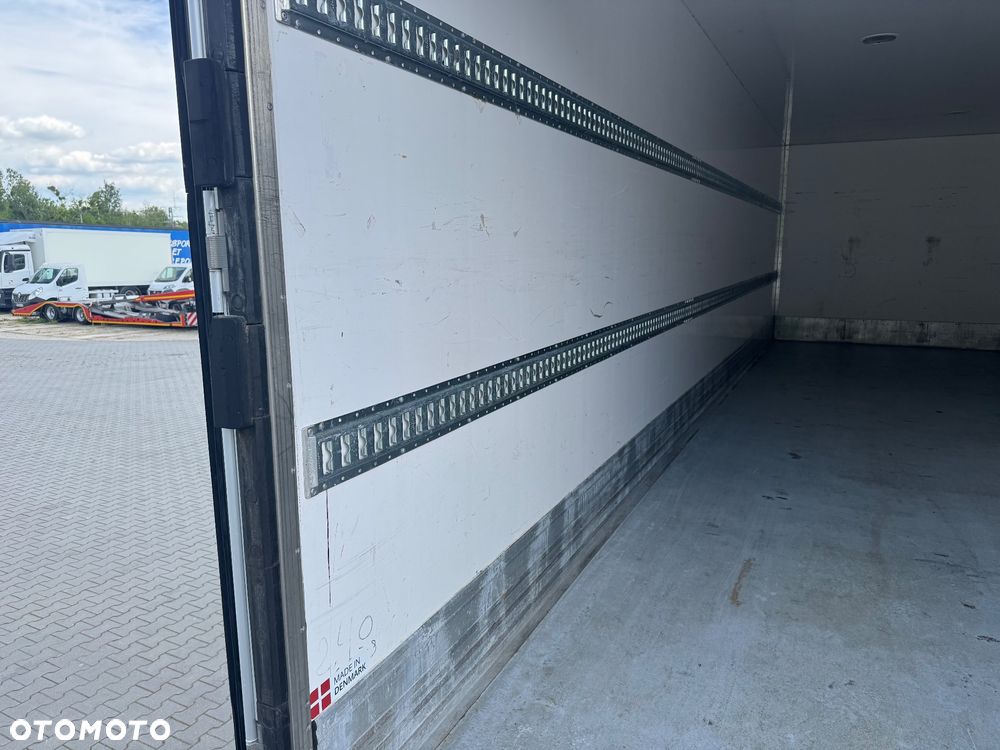 Iveco Eurocargo 190EL28 IZOTERMA 21palet WINDA Import Francja - 12