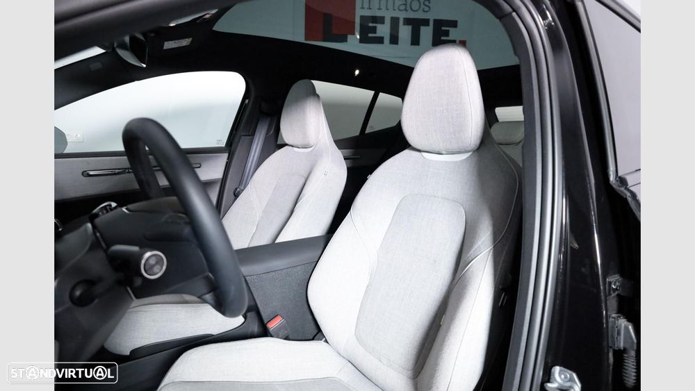 Volvo EX30 69 kWh Single Motor Extended Range Ultra - 17