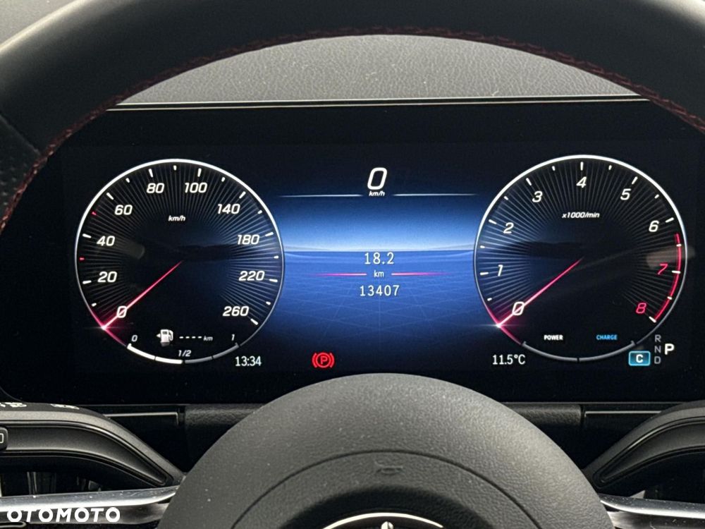 Mercedes-Benz GLA - 15