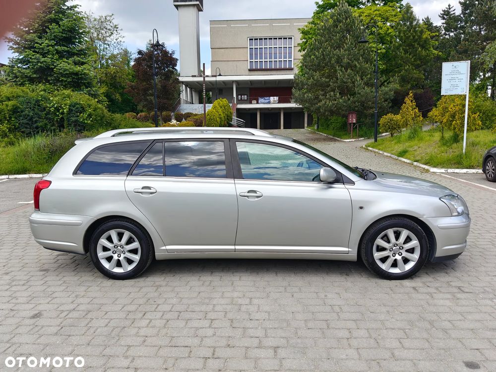 Toyota Avensis 2.0 VVT-i Travel - 13