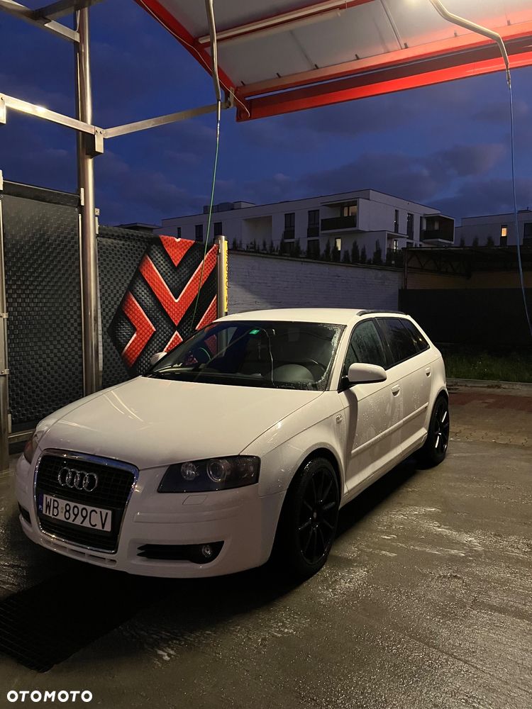 Audi A3 Sportback - 1