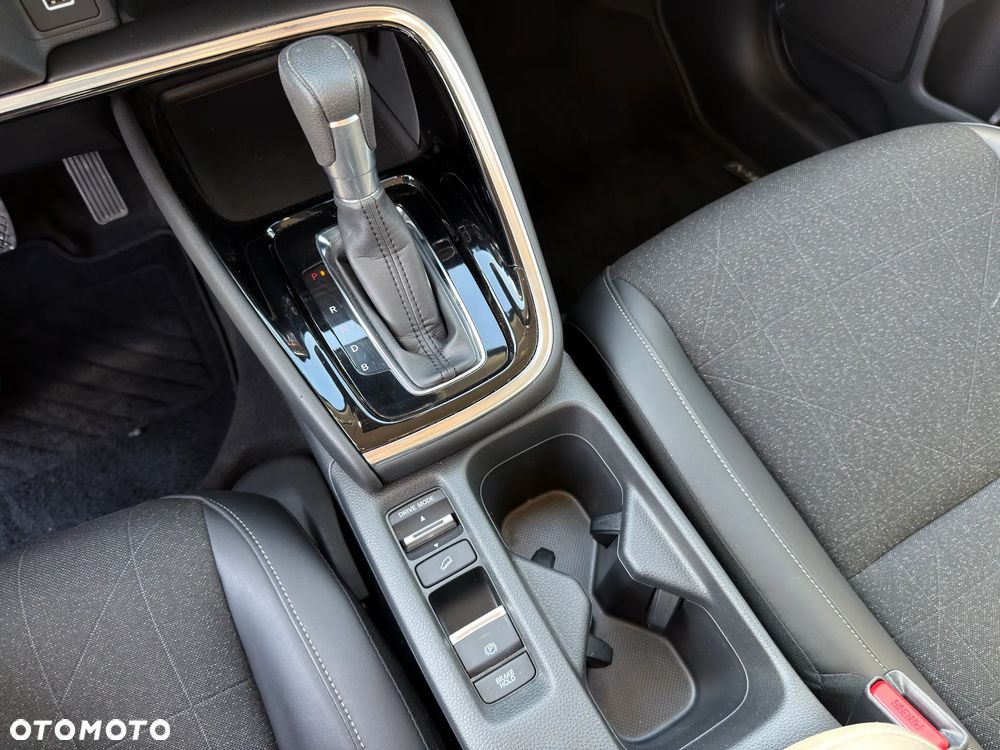 Honda HR-V 1.5 i-MMD Advance CVT - 31