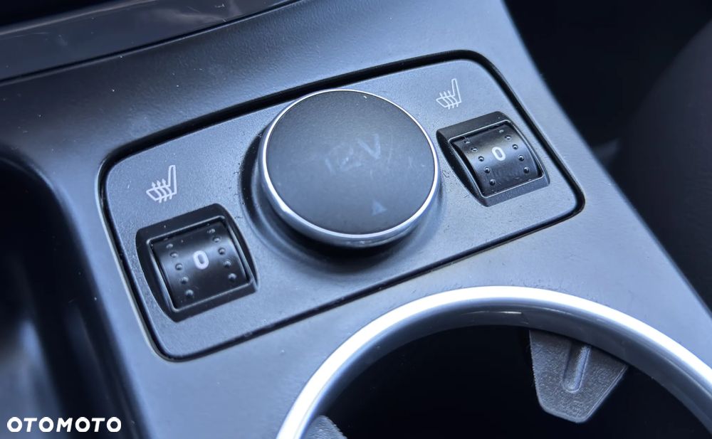 Ford Kuga 2.0 TDCi 4x4 Titanium - 27