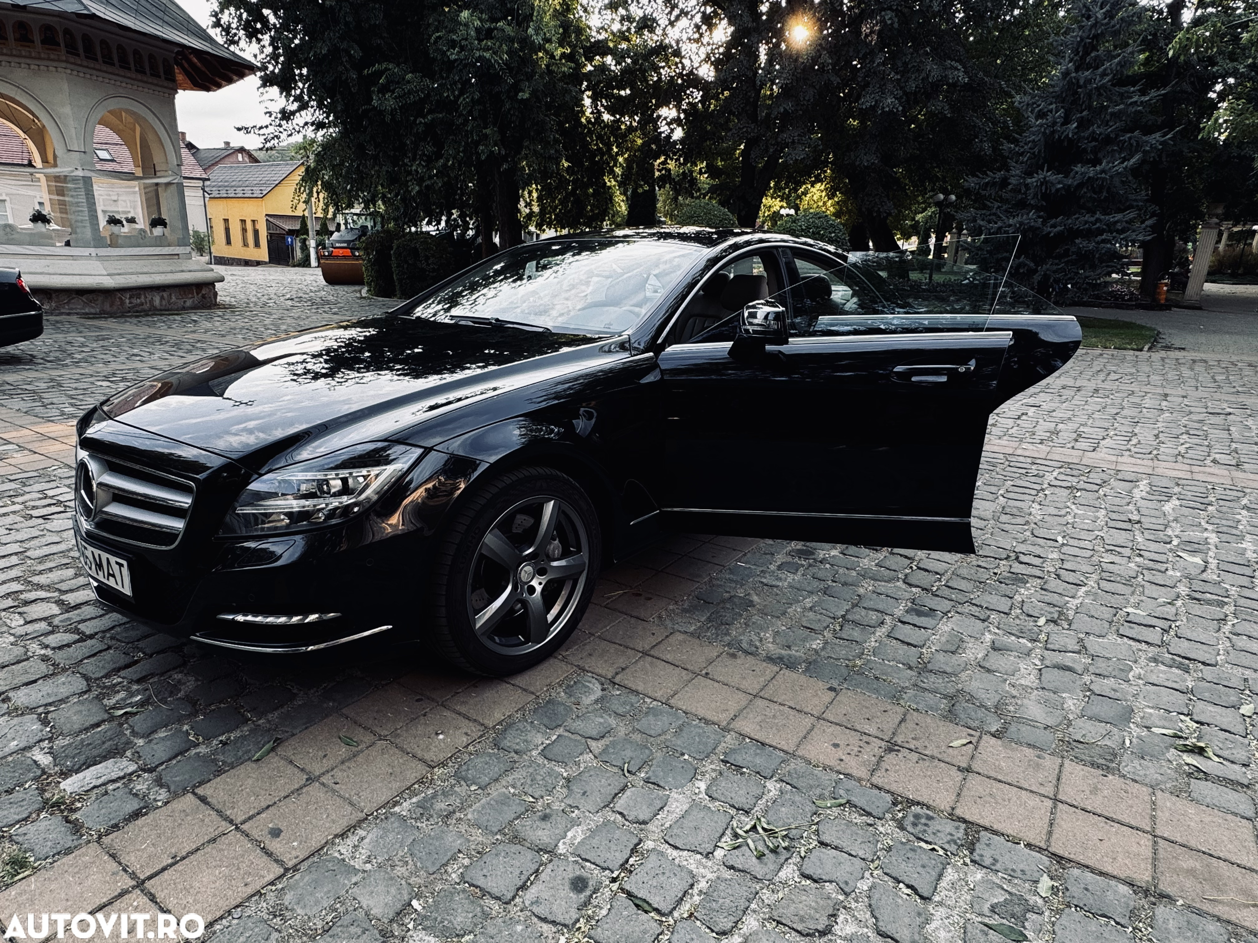 Mercedes-Benz CLS 350 CDI 4Matic 7G-TRONIC - 27