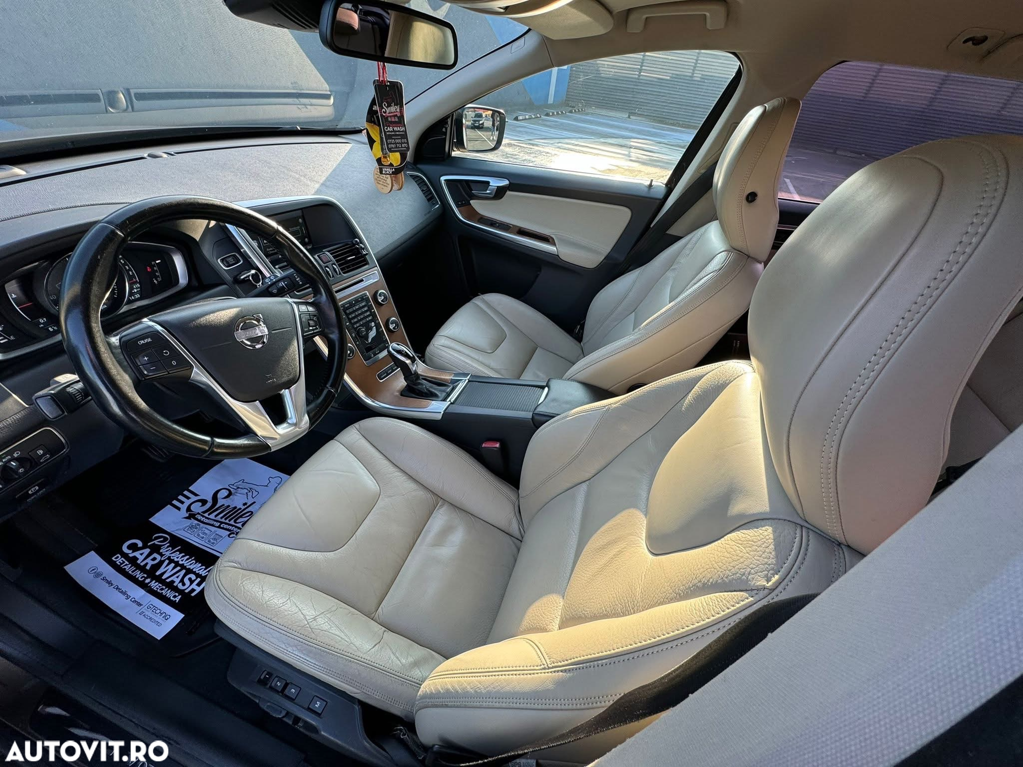 Volvo XC 60 D5 AWD Summum - 12
