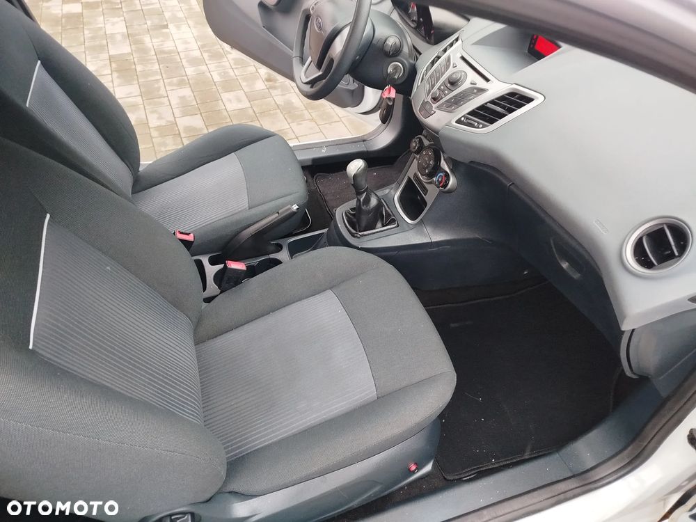 Ford Fiesta 1.25 Silver X - 22