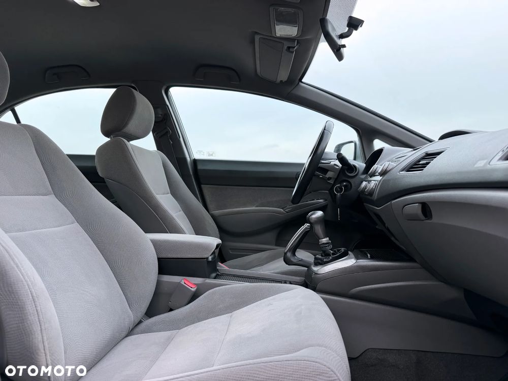 Honda Civic 1.8 Executive - 6