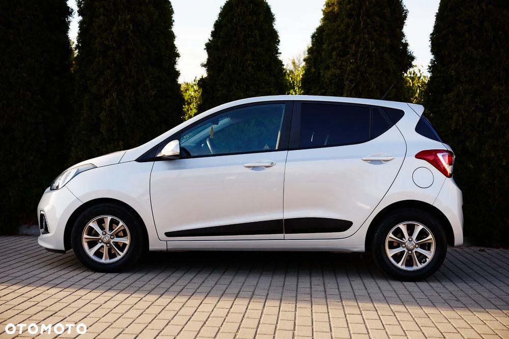 Hyundai i10 1.2 Fifa World Cup Edition - 2