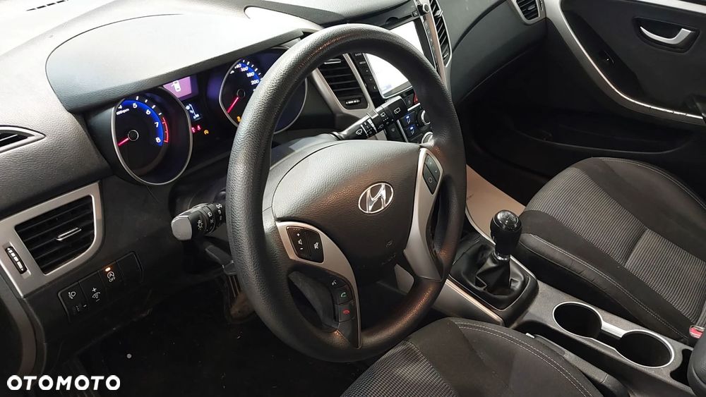Hyundai i30 blue 1.4 Trend - 7