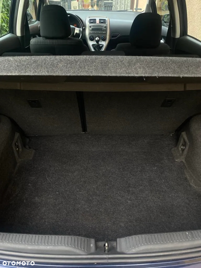 Toyota Auris - 16