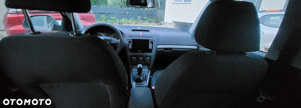 Skoda Octavia 1.6 Tour - 22