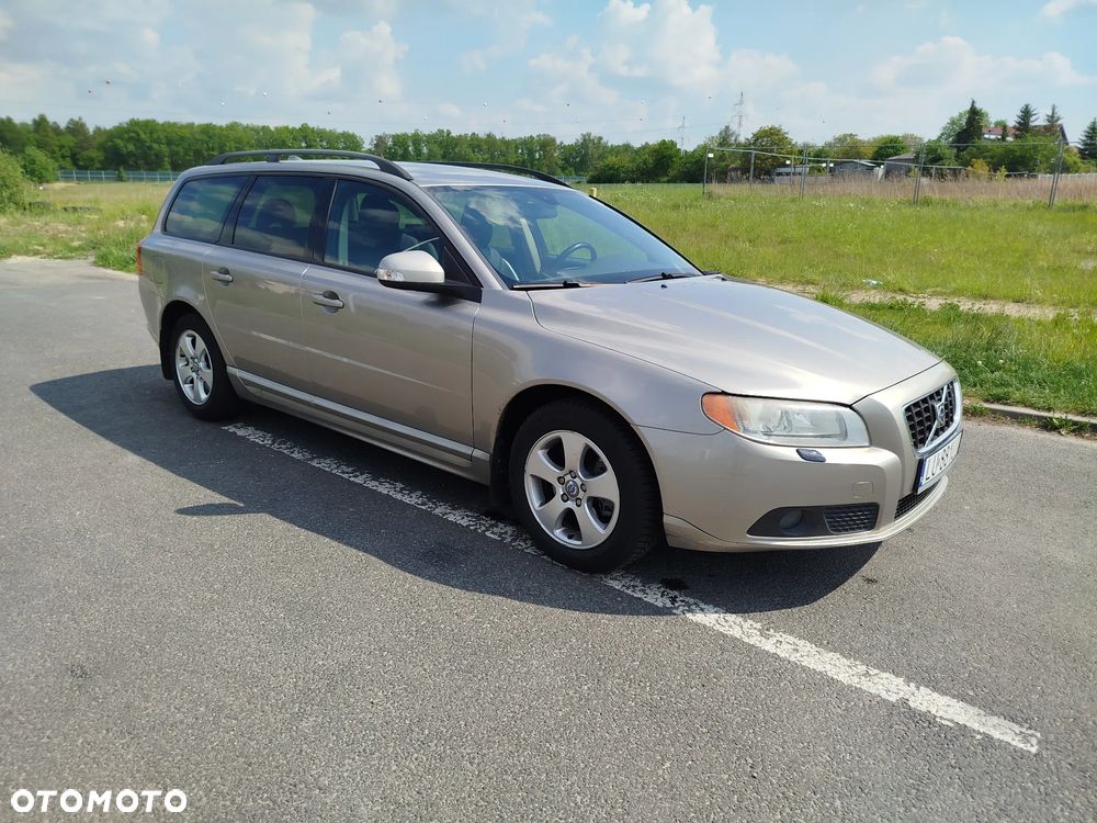 Volvo V70 2.0D Momentum - 1