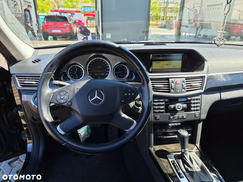 Mercedes-Benz Klasa E 250 CDI 4-Matic BlueEff Avantgarde - 15